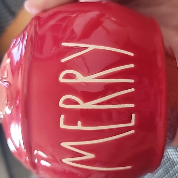 Rae Dunn soap dispenser - Picture 2 of 3